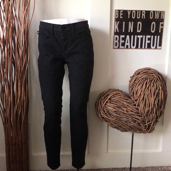 LAST PR! Rock&Republic Get Flocked Kashmiere Jeans - Picture 2 of 7